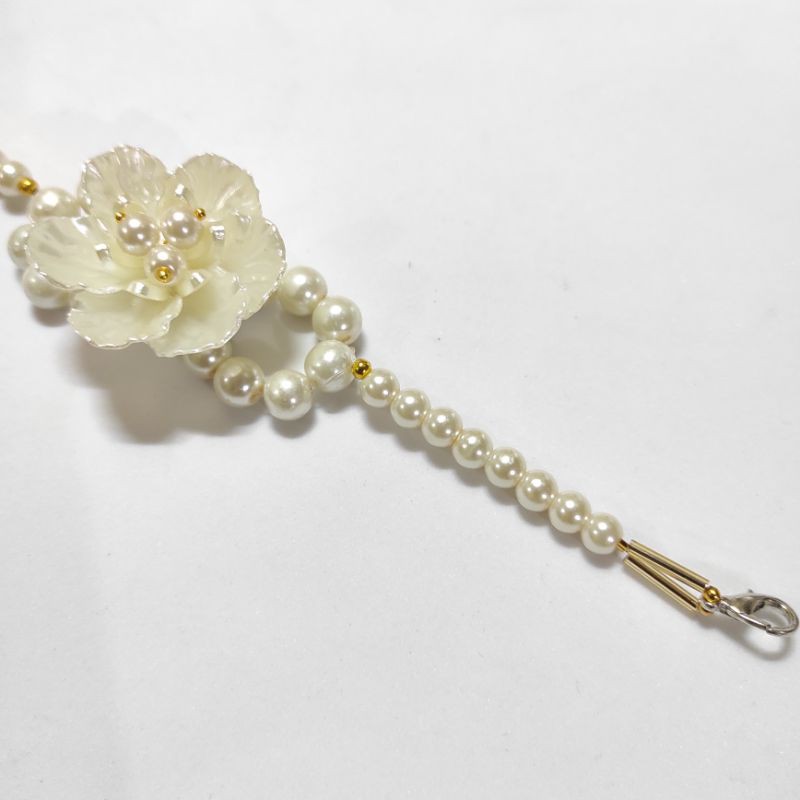 Flowy pearl konektor masker
