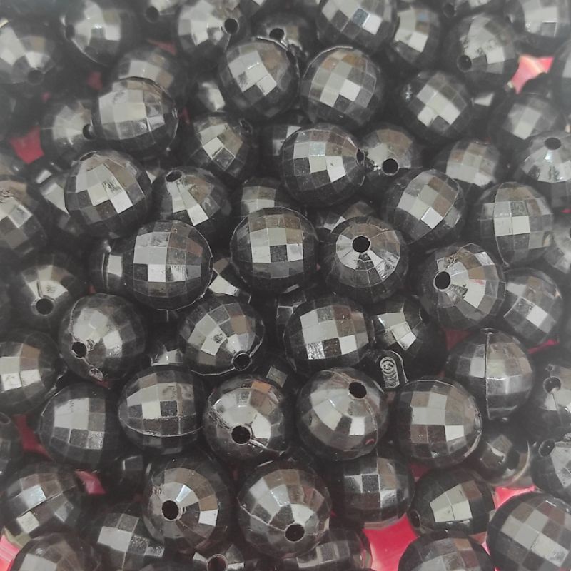 hitam