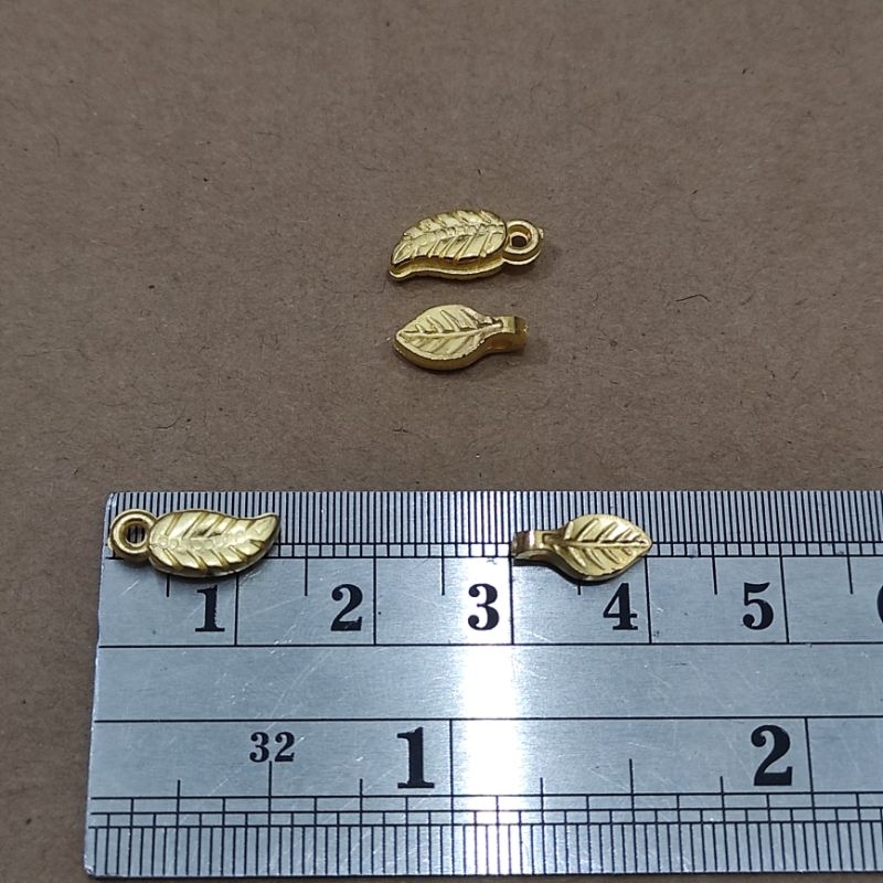 140 - 260 pcs daun super mini gold dan silver
