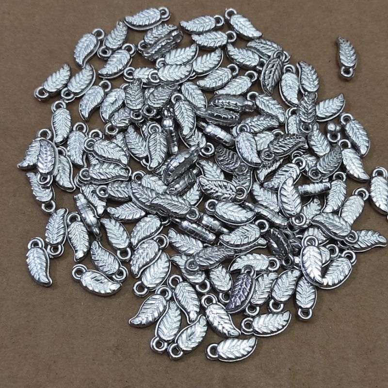 140 - 260 pcs daun super mini gold dan silver
