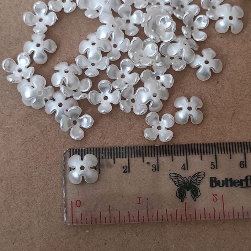 6-165pcs kelopak bunga 4 mutiara
