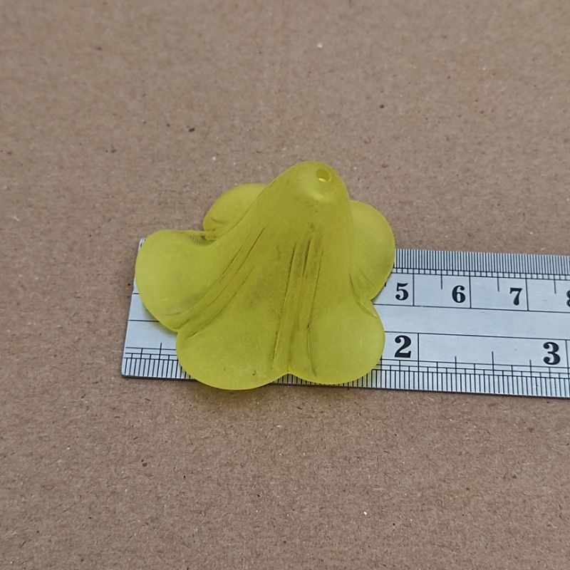 4pcs kelopak bunga corong lily gelombang doff besar