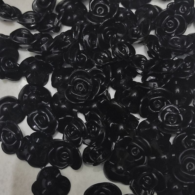 hitam