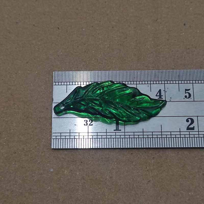 25pcs daun panjang kecil