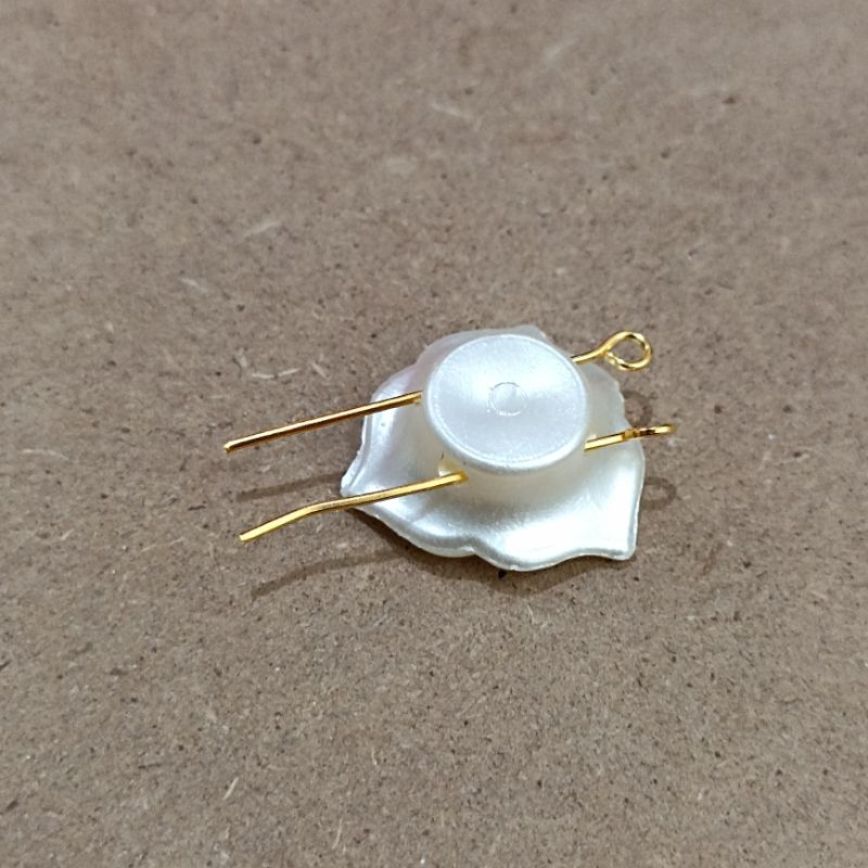 10-18pcs putik mawar mutiara lubang dua