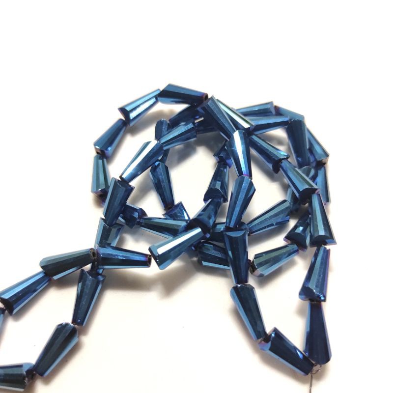 biru tosca metalik