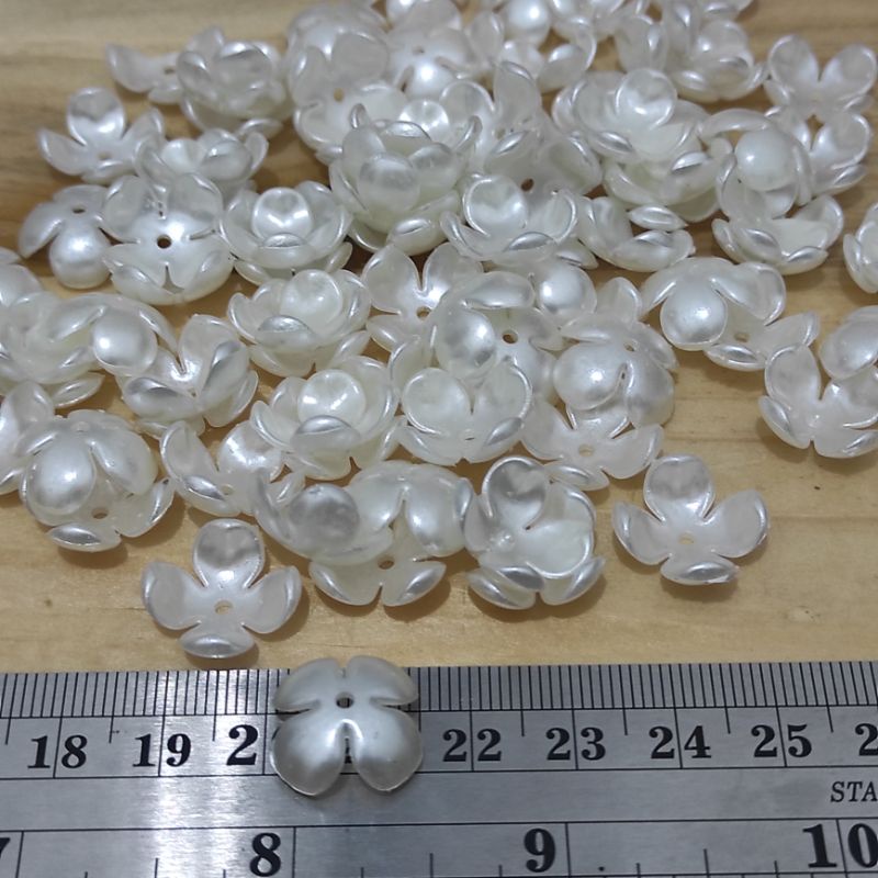 6-165pcs kelopak bunga 4 mutiara