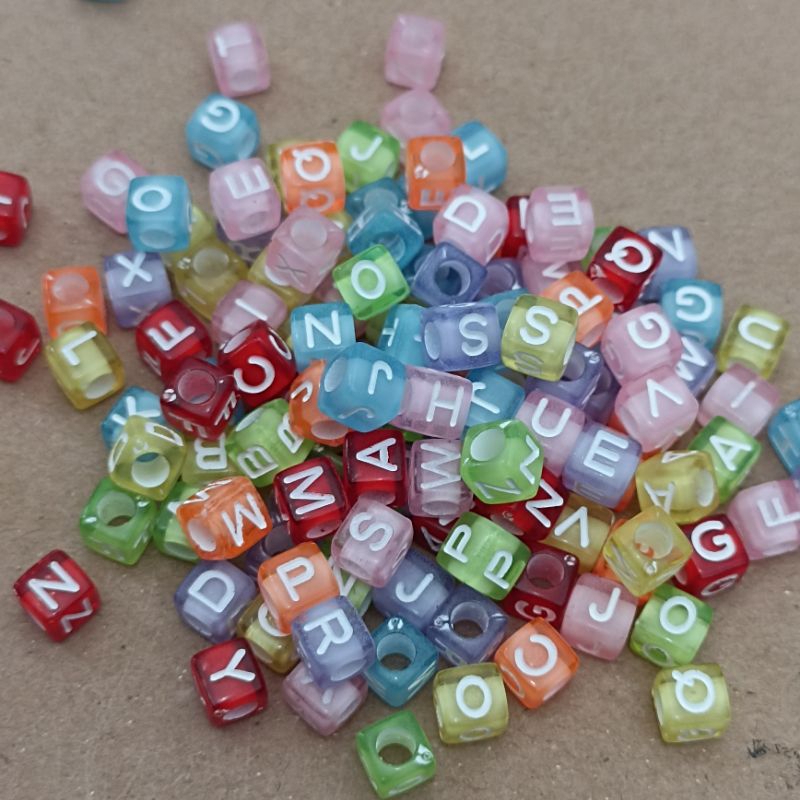 75pcs - 170pcs Mote aplikasi huruf mix warna