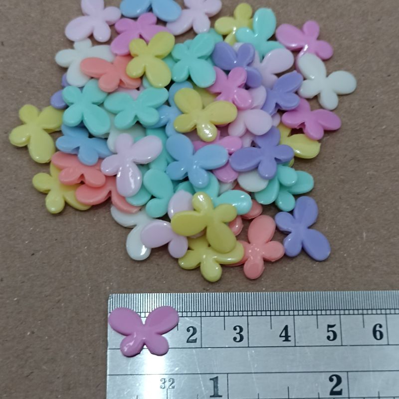 88pcs Kupu-kupu