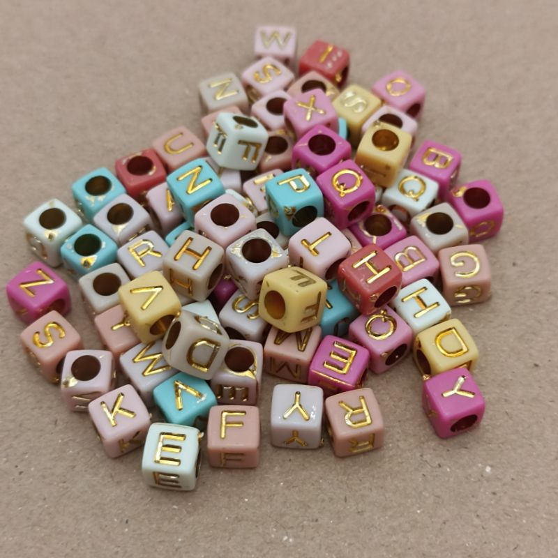 75pcs - 170pcs Mote aplikasi huruf mix warna